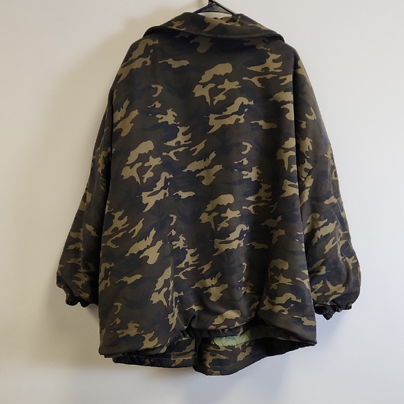 SHEIN Green Camouflage Military Jacket - Picture 3 of 5